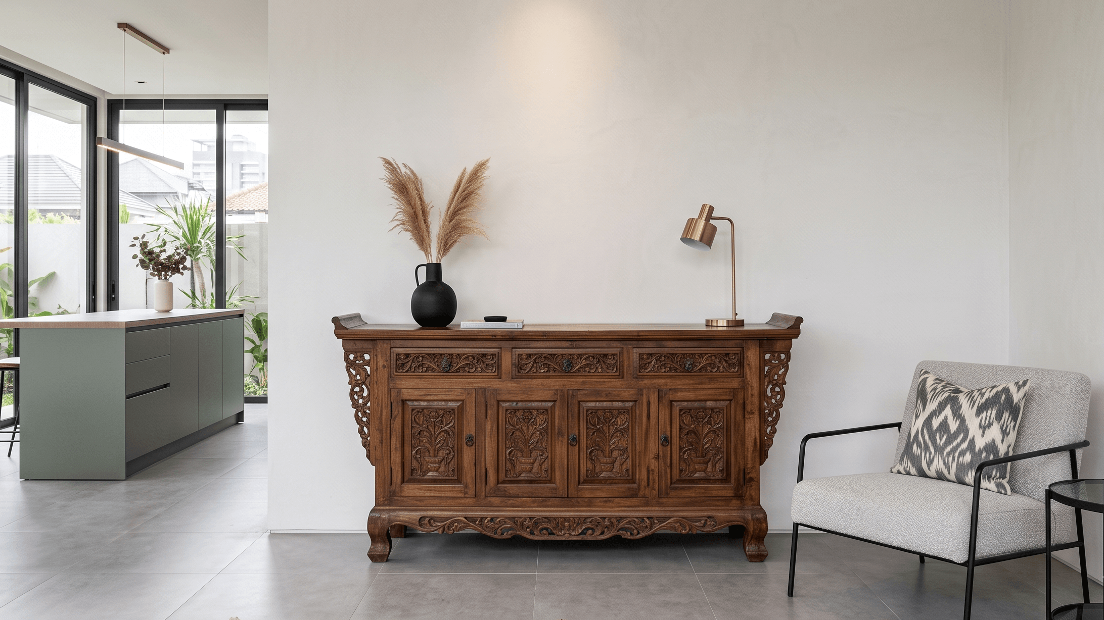 Kenapa Rumah Terasa Kuno Saat Taruh Lemari Warisan? Ini Cara Pakai Furnitur Heritage di Interior Modern