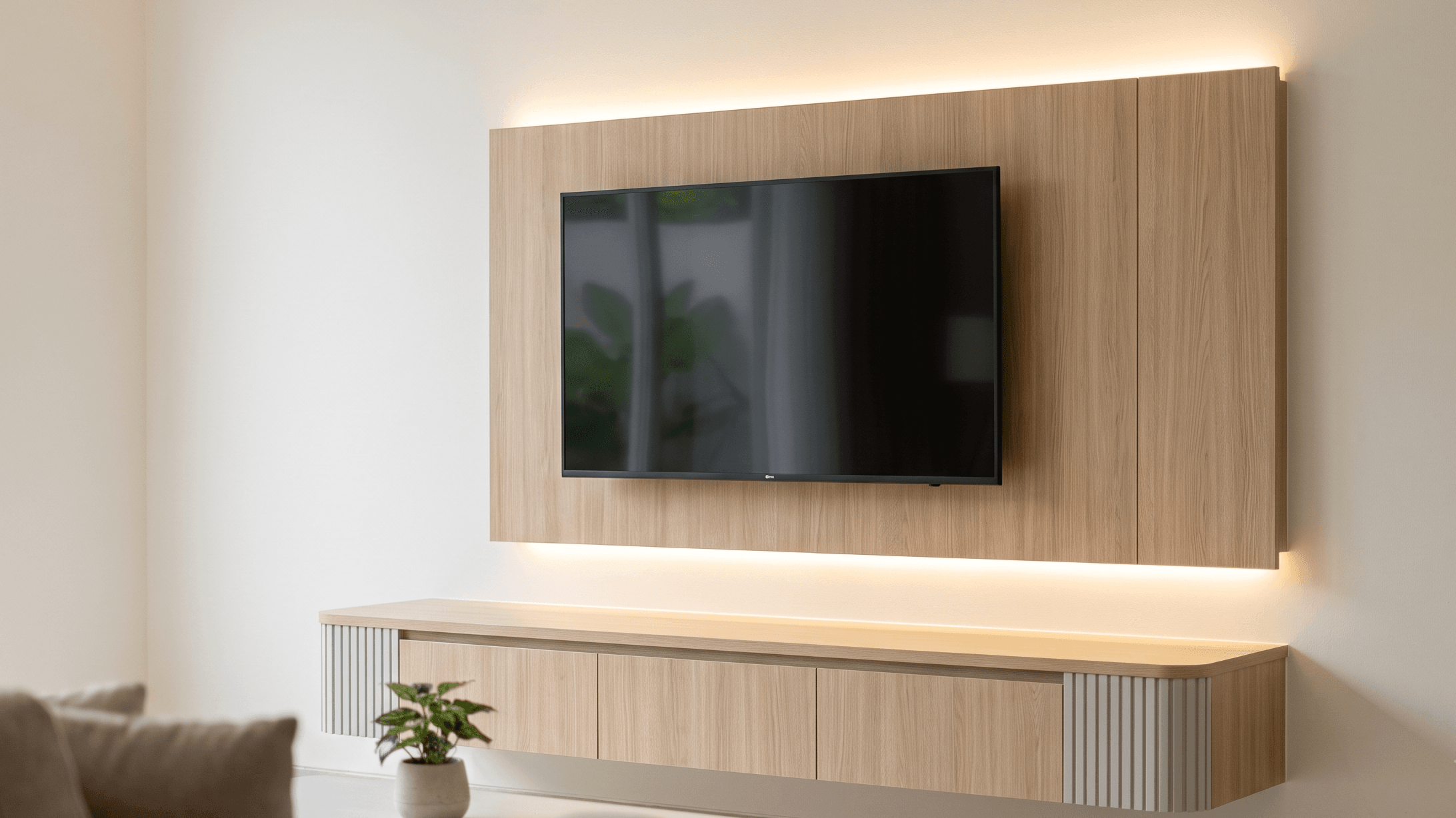 Solusi TV Backdrop Minimalis Rapi Tanpa Kabel Menumpuk di Rumah Bogor